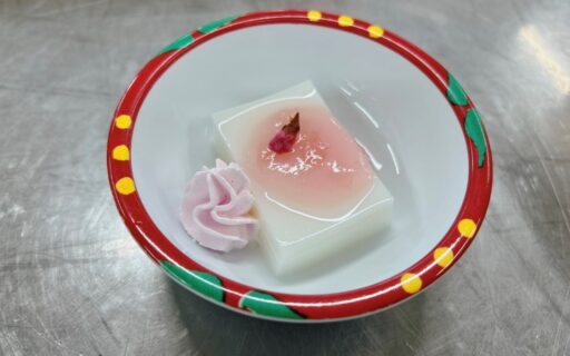 4月8日　桜香る杏仁豆腐