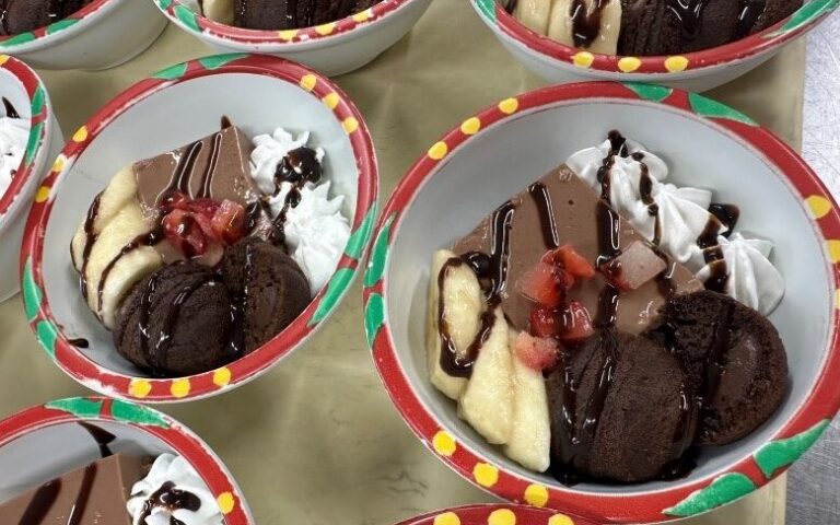 10月8日　チョコバナナパフェ